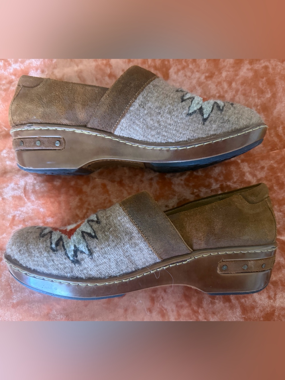 Born Tan Wool and Wood Slip-On Loafers with Aztec Pattern - Size 8 - Picture 6 of 8